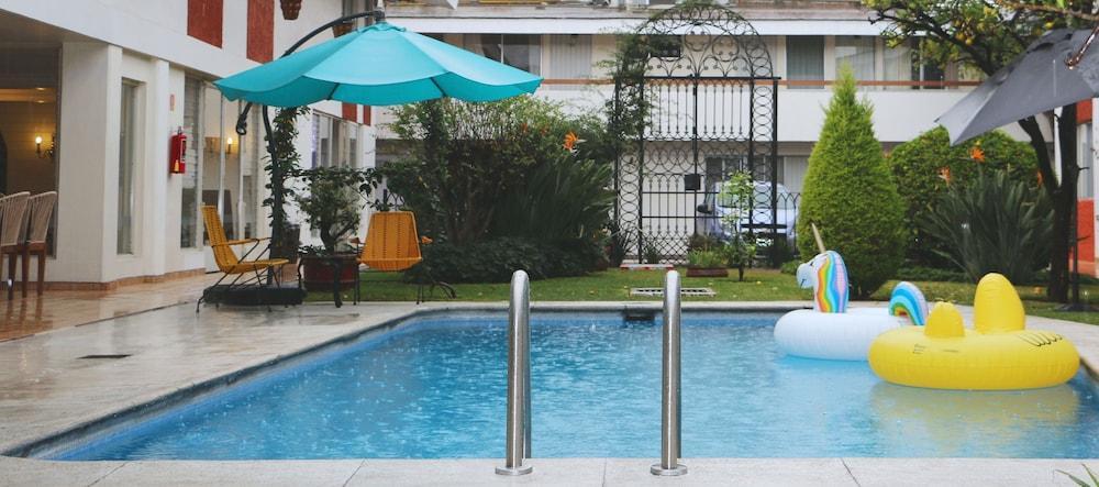 Hotel Isabel Guadalajara Exteriér fotografie